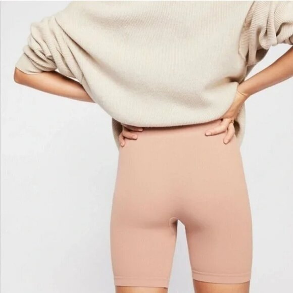 NWT Free People Intimately Seamless Rib Pink Bike Shorts - Picture 2 of 7
